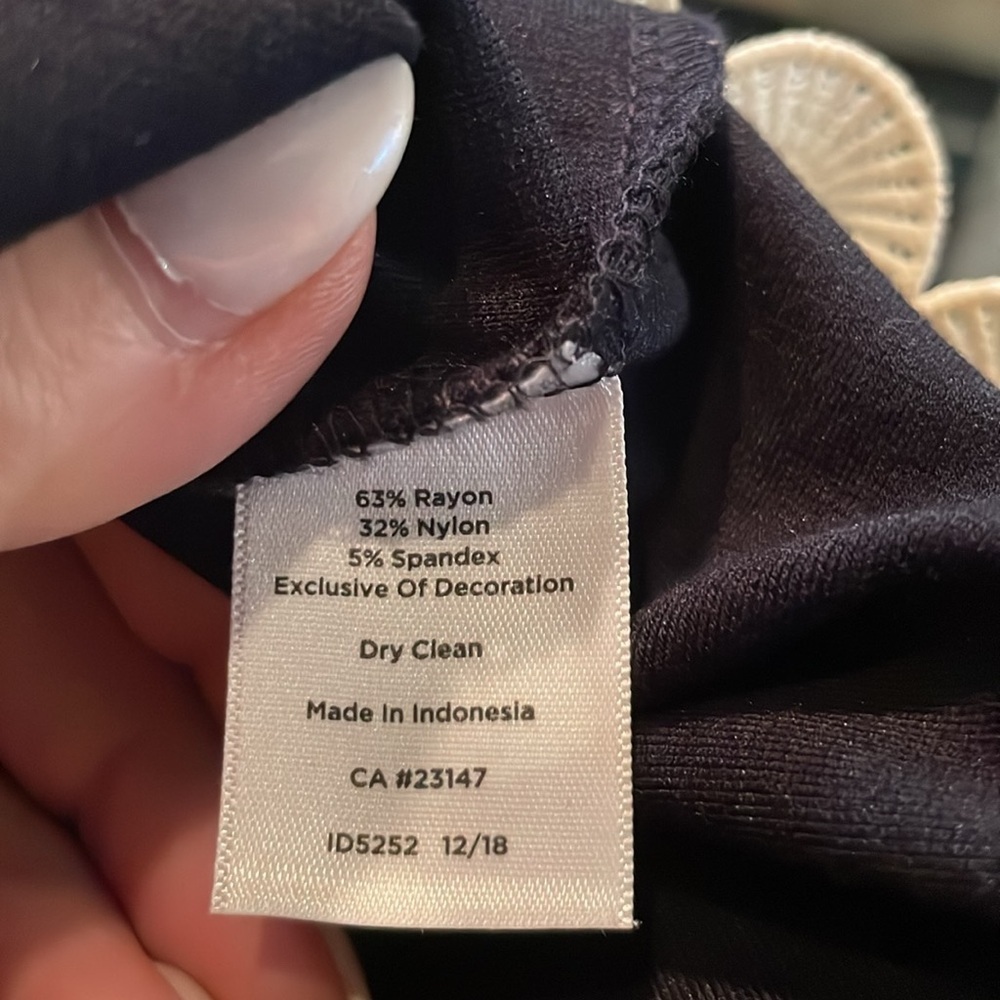 Talbots Navy Blue Scallop Eyelet Trim Dress Size 8P Career Office Classic - Picture 12 of 12